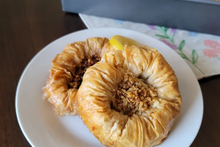 Disc-Shaped Baklava

